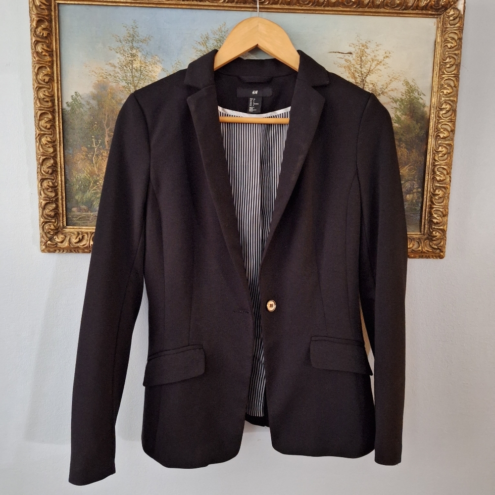 73.H&M Black Blazer. Sz 4